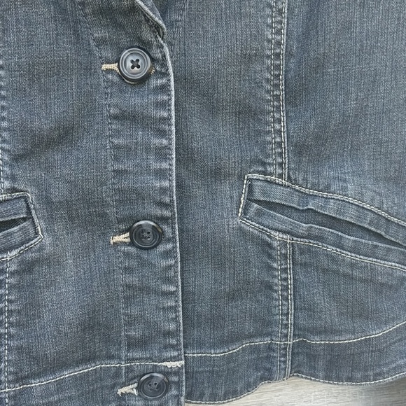 CAbi Jean jacket - Picture 4 of 7